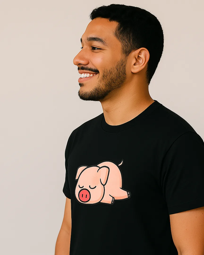 Camiseta Cerdito Dormilón color Negro